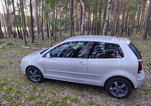 Volkswagen Polo cena 10000 przebieg: 199300, rok produkcji 2005 z Szlichtyngowa małe 121